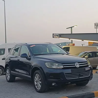 Well Maintained 2012 Volkswagen Touareg - GCC Specs-1
