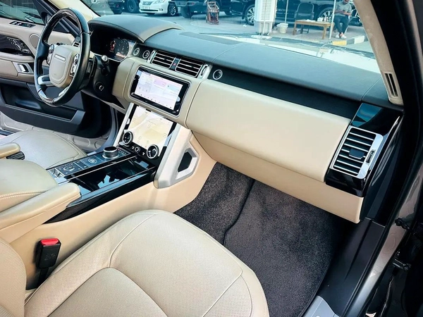رنج روفر فوج خليجي صبغ وكاله Land Rover Range Rover P400 SE 2020 - GCC Specs