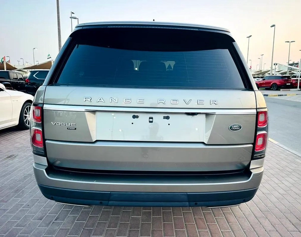رنج روفر فوج خليجي صبغ وكاله Land Rover Range Rover P400 SE 2020 - GCC Specs