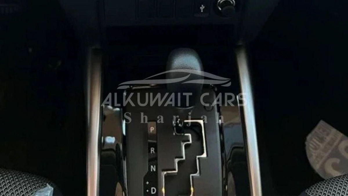 Mitsubishi L200 Mitsubishi L200 GLX 2.4L Diesel AT MY2023-9-0