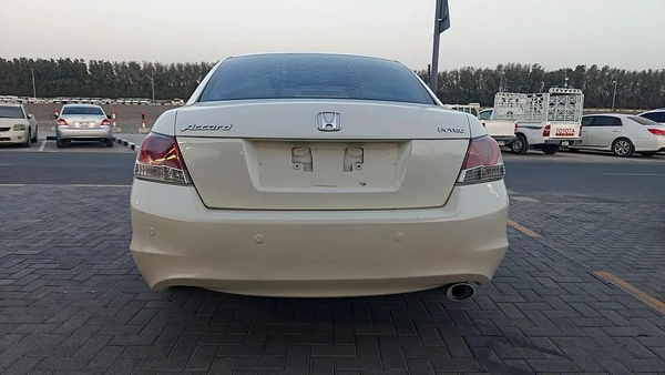 Honda Accord i-VTEC 2009 GCC Specs
