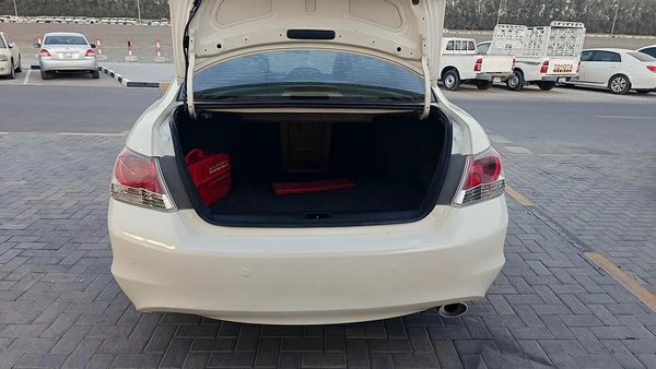 Honda Accord i-VTEC 2009 GCC Specs