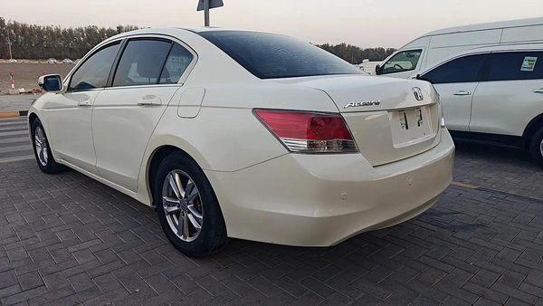 Honda Accord i-VTEC 2009 GCC Specs
