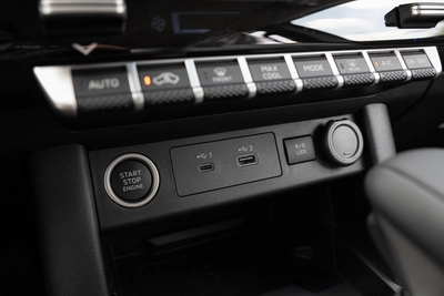 MITSUBISHI L200 SPORTERO 2.4L 4X4 2026 | BED LINER-18