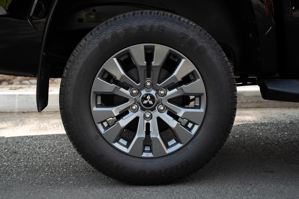 MITSUBISHI L200 SPORTERO 2.4L 4X4 2026 | BED LINER