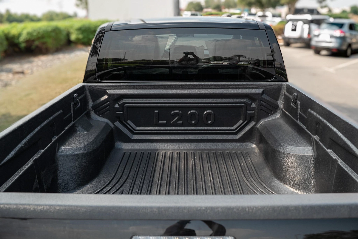 MITSUBISHI L200 SPORTERO 2.4L 4X4 2026 | BED LINER-8-8