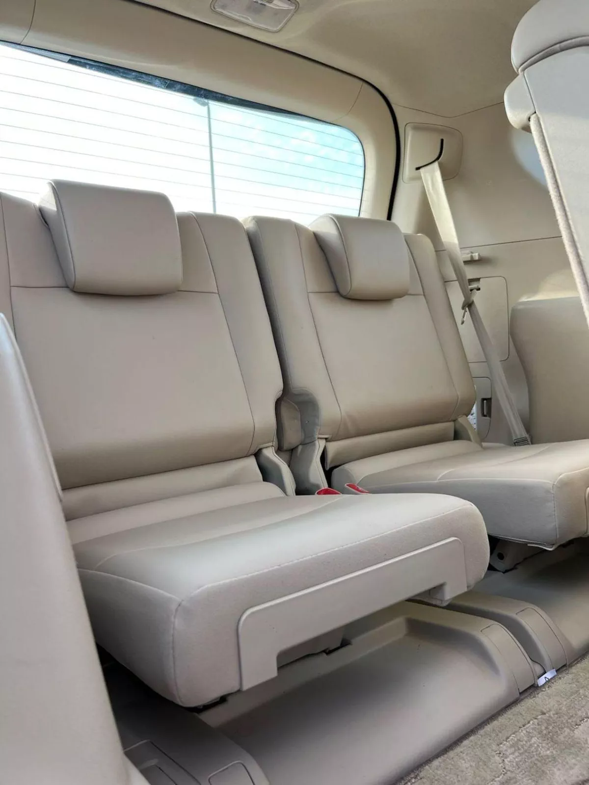 Toyota Prado  2022 Toyota Prado Full Option 4.0L V6 - AWD 4x4 - GCC- Electric Seat - Rear CAM & Sensors - Cool-17-0
