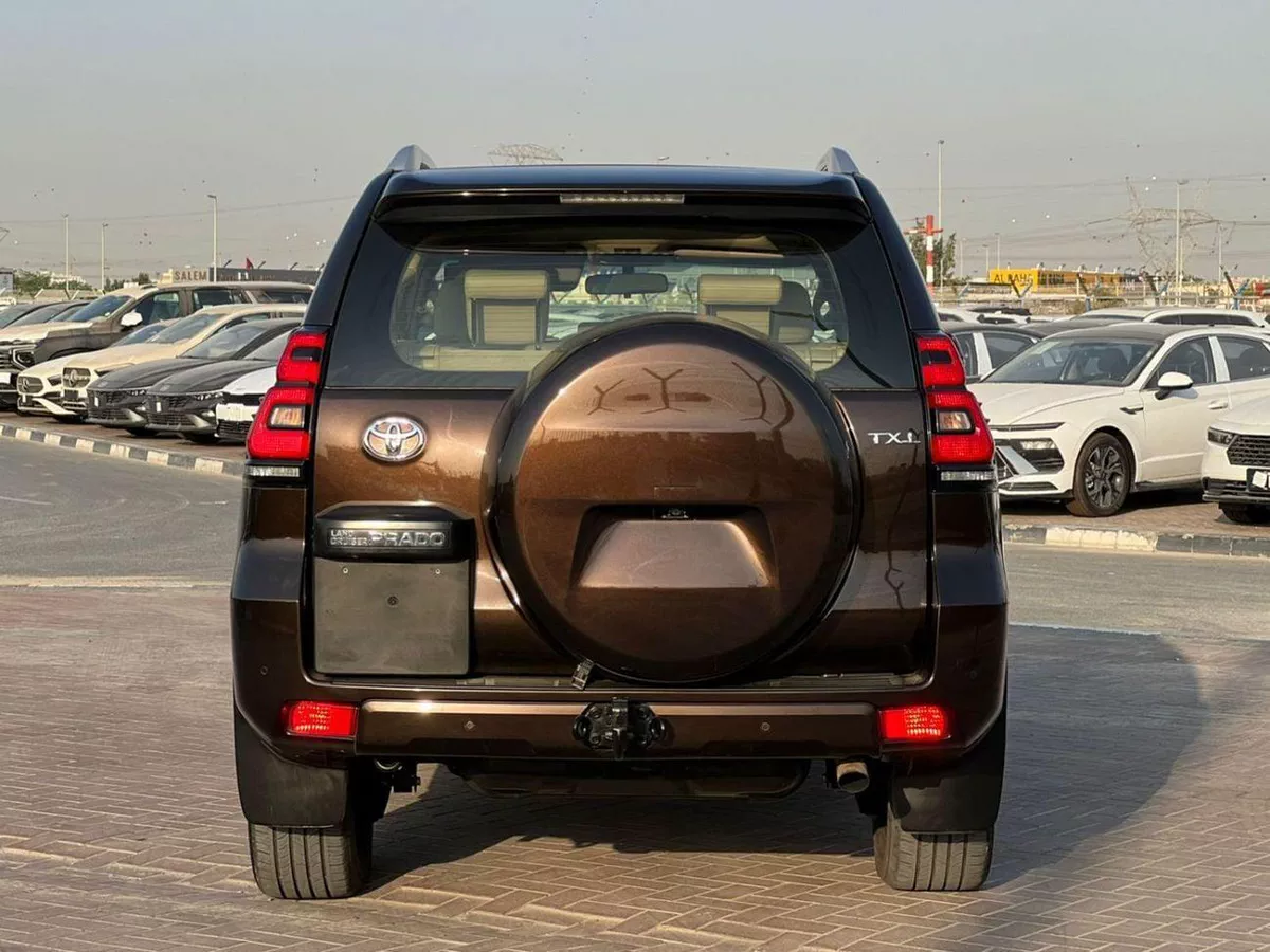 Toyota Prado  2022 Toyota Prado Full Option 4.0L V6 - AWD 4x4 - GCC- Electric Seat - Rear CAM & Sensors - Cool-5-0