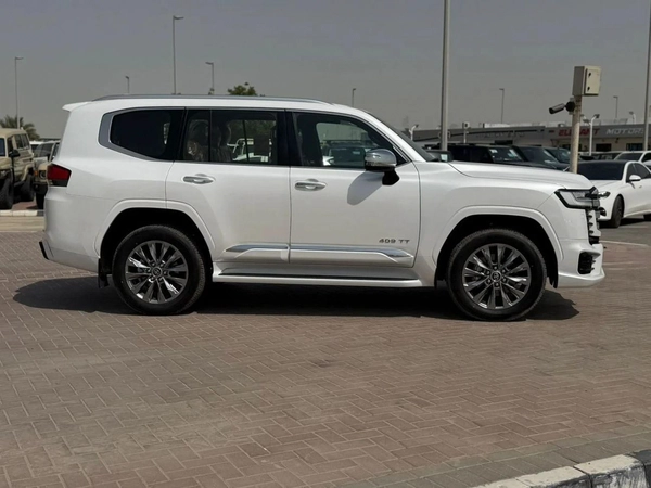 Toyota Land Cruiser LC300 VXR INSIDE BURGUNDY 2026 AL FUTTAIM SPECS