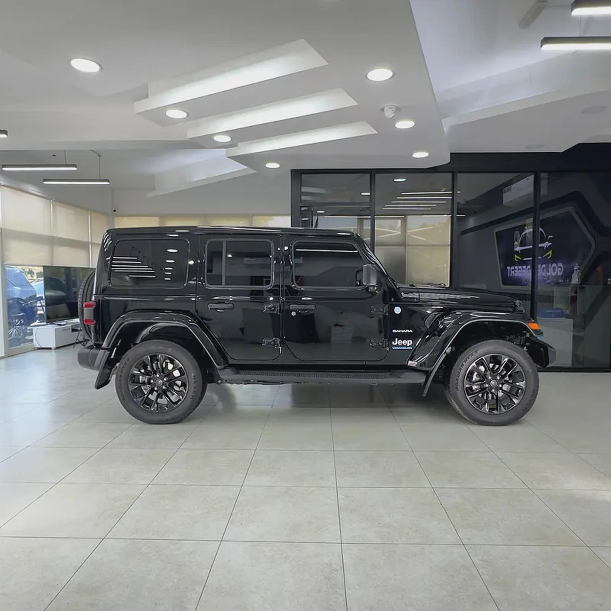 2024 Jeep Wrangler Sahara 4xe-2-2