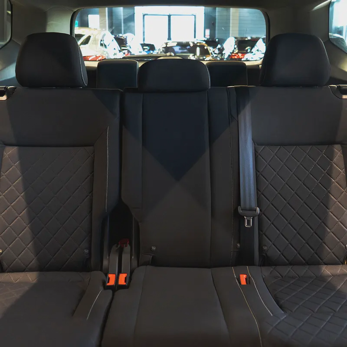 AED 1,436 p.m • 0% Downpayment • Volkswagen Teramont  • 1 Year Warranty-13-13