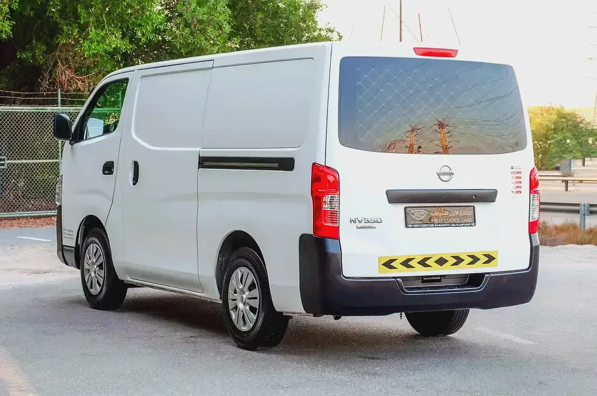 2022 Nissan Urvan | Standard Roof Delivery Van | GCC Specs | Ref#N32210-3-3