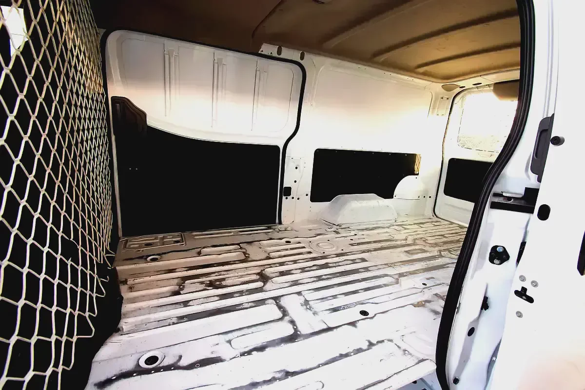 2022 Nissan Urvan | Standard Roof Delivery Van | GCC Specs | Ref#N32210-7-7