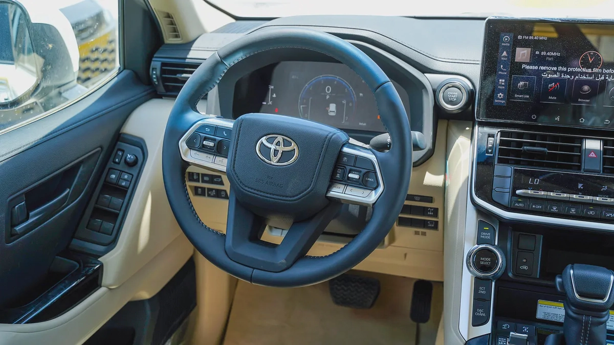 2026 Toyota Land Cruiser GXR 3.5L GCC Specs New Shape-14-14