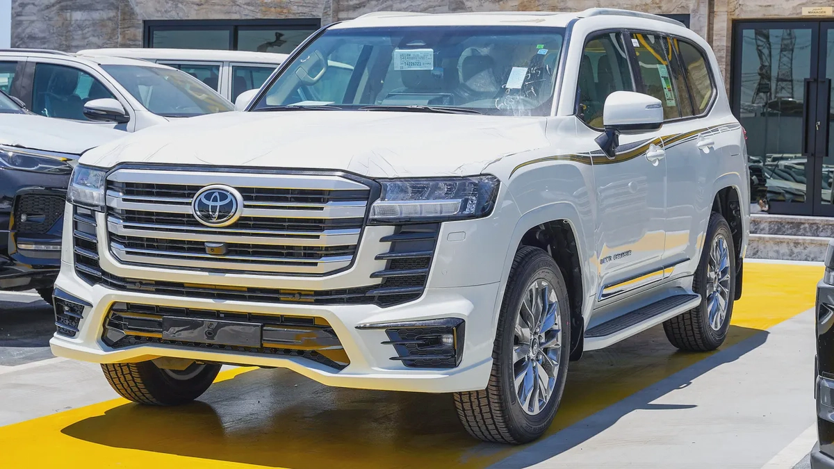 2026 Toyota Land Cruiser GXR 3.5L GCC Specs New Shape