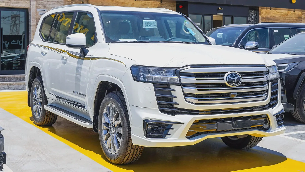 2026 Toyota Land Cruiser GXR 3.5L GCC Specs New Shape-2-2