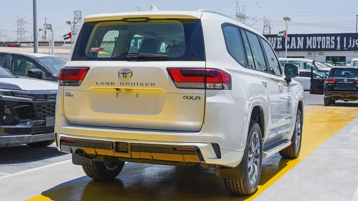 2026 Toyota Land Cruiser GXR 3.5L GCC Specs New Shape-5-5
