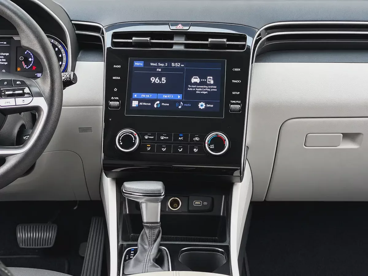 AED 700 PM |  HYUNDAI TUCSON | SE  DECENT CONDITION | 0% DOWNPAYMENT-10-10