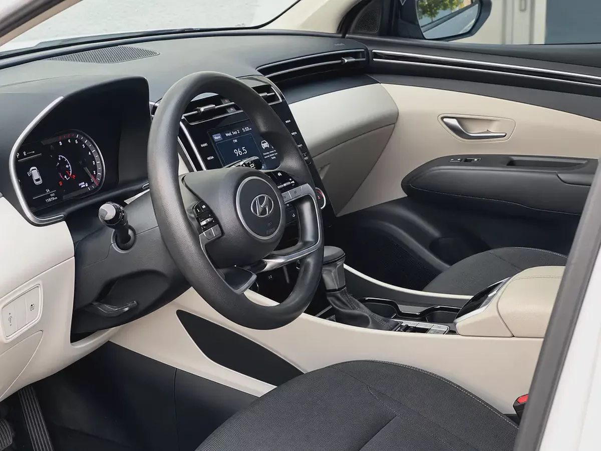 AED 700 PM |  HYUNDAI TUCSON | SE  DECENT CONDITION | 0% DOWNPAYMENT-12-12