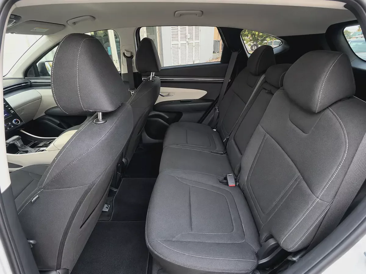 AED 700 PM |  HYUNDAI TUCSON | SE  DECENT CONDITION | 0% DOWNPAYMENT-15-15