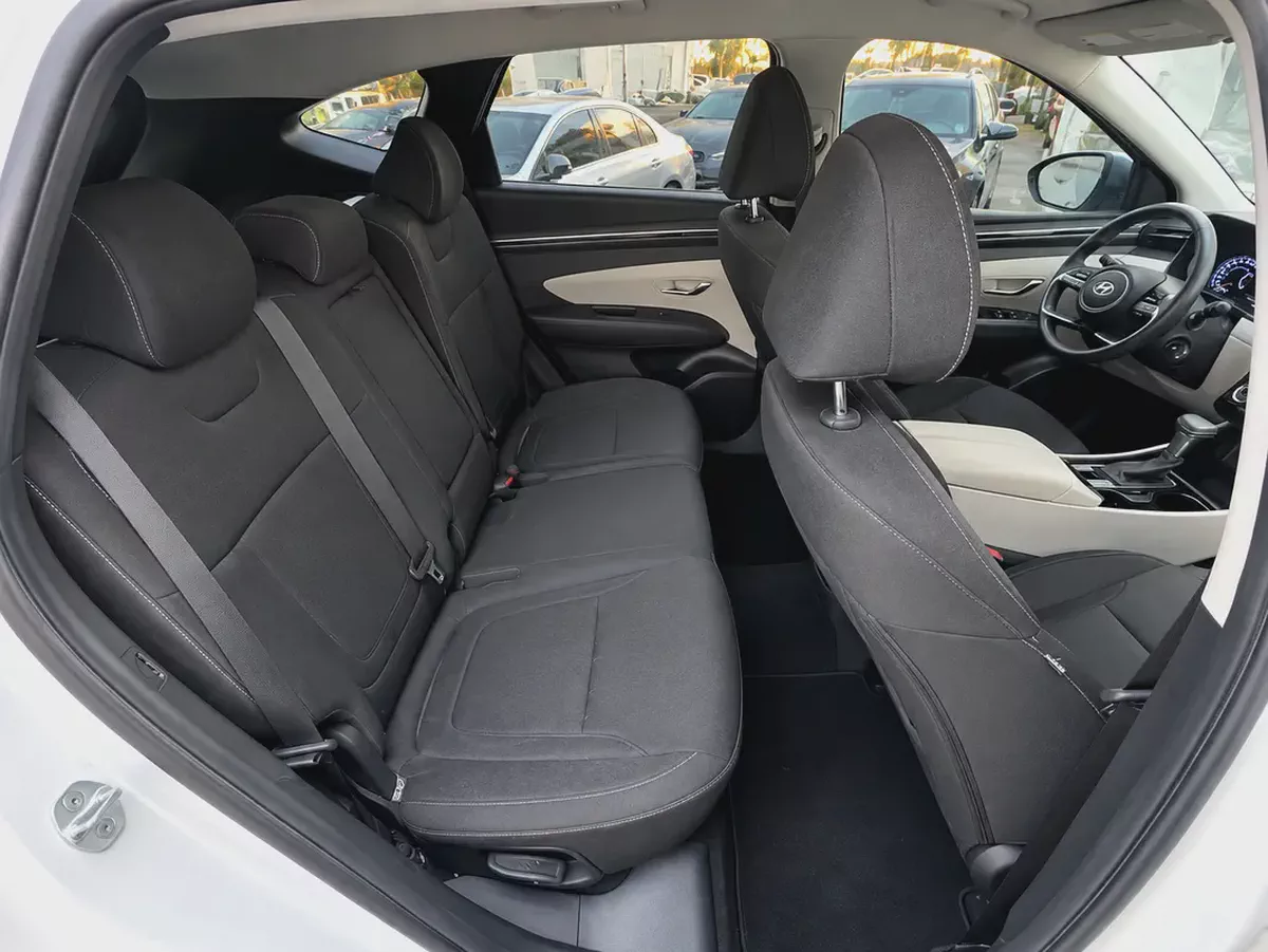 AED 700 PM |  HYUNDAI TUCSON | SE  DECENT CONDITION | 0% DOWNPAYMENT-16-16