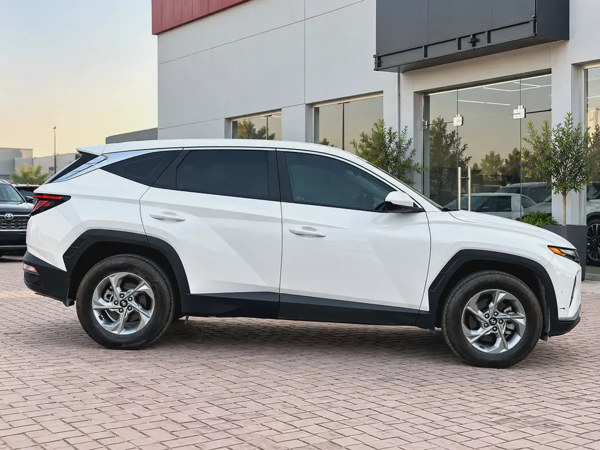 AED 700 PM |  HYUNDAI TUCSON | SE  DECENT CONDITION | 0% DOWNPAYMENT-3-3