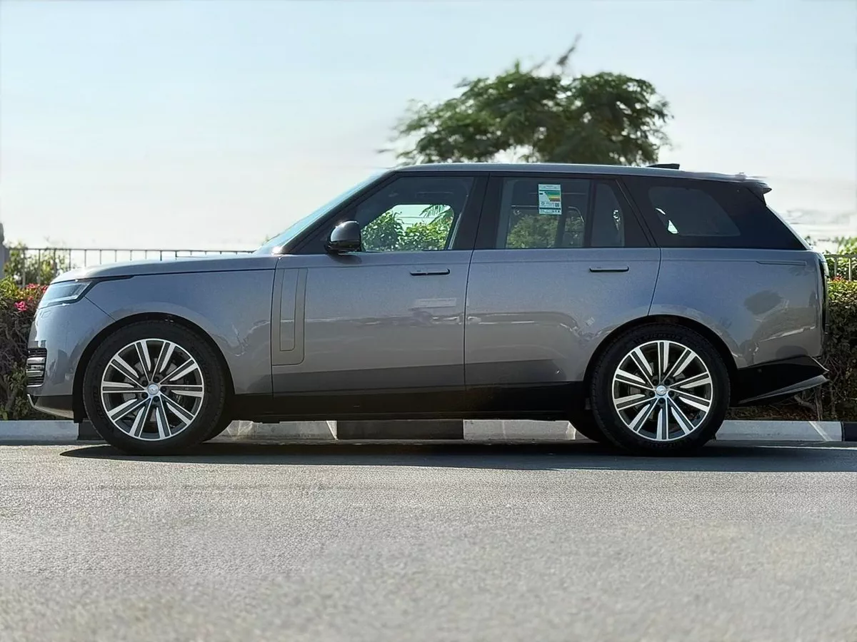 RANGE ROVER VOGUE SE P360 | BRAND NEW | MODEL: 2025 | GCC SPECS-6-6