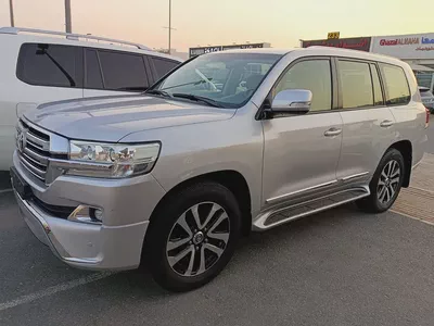 Toyota Land Cruiser GXR 2018 | GCC Specs | Well Maintained-1