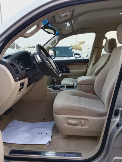 Toyota Land Cruiser GXR 2018 | GCC Specs | Well Maintained-6
