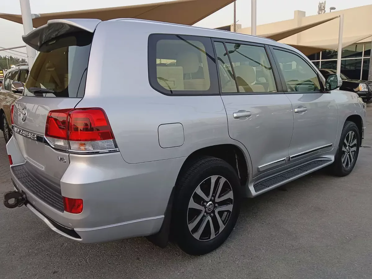 Toyota Land Cruiser GXR 2018 | GCC Specs | Well Maintained-4-4
