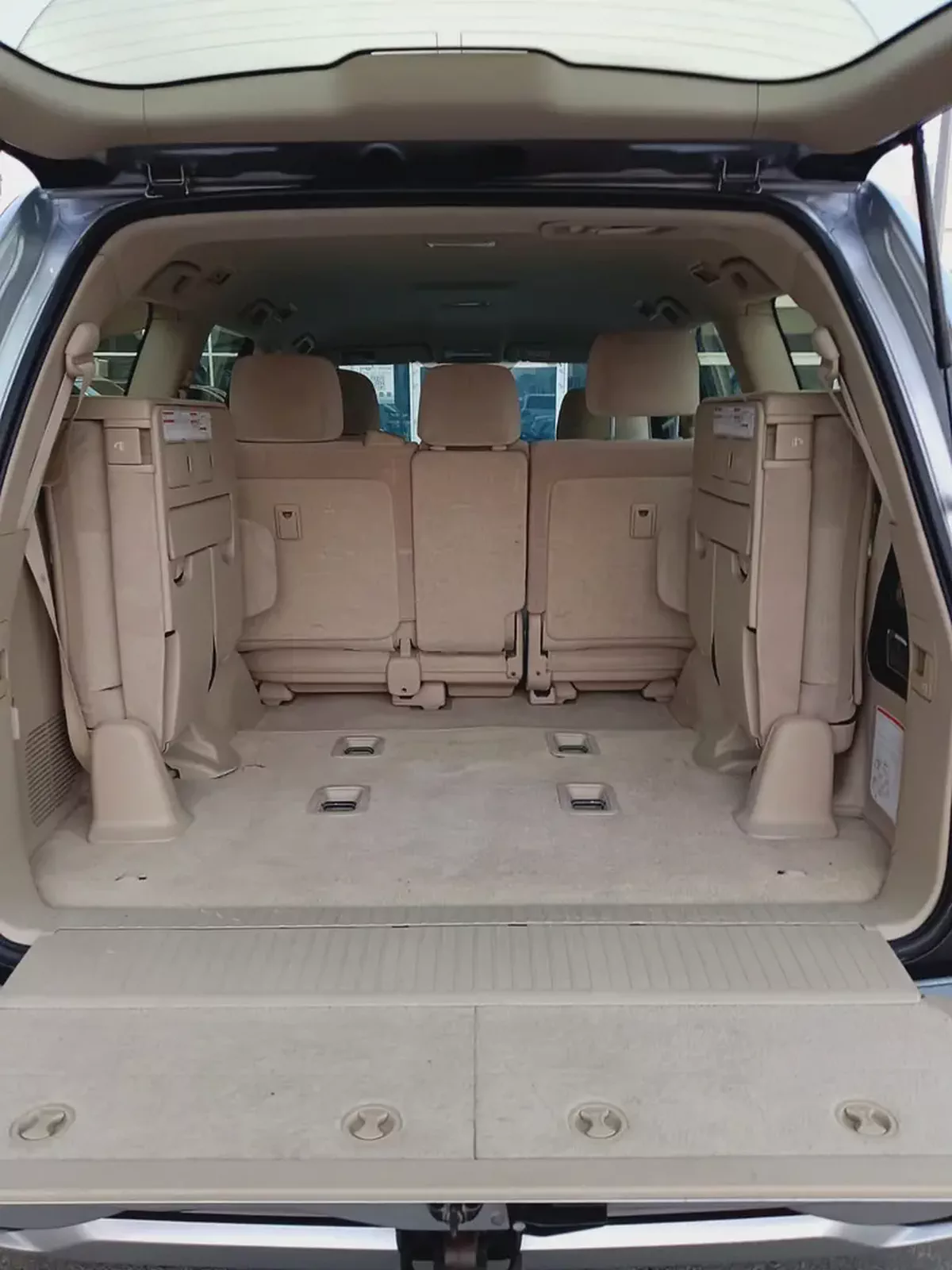 Toyota Land Cruiser GXR 2018 | GCC Specs | Well Maintained-7-7
