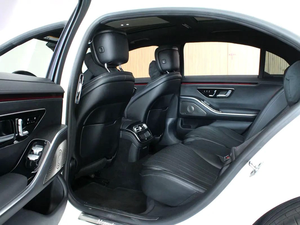 2023 - Mercedes-Benz S500 4Matic - with warranty for 275,000.00 AED-9-9