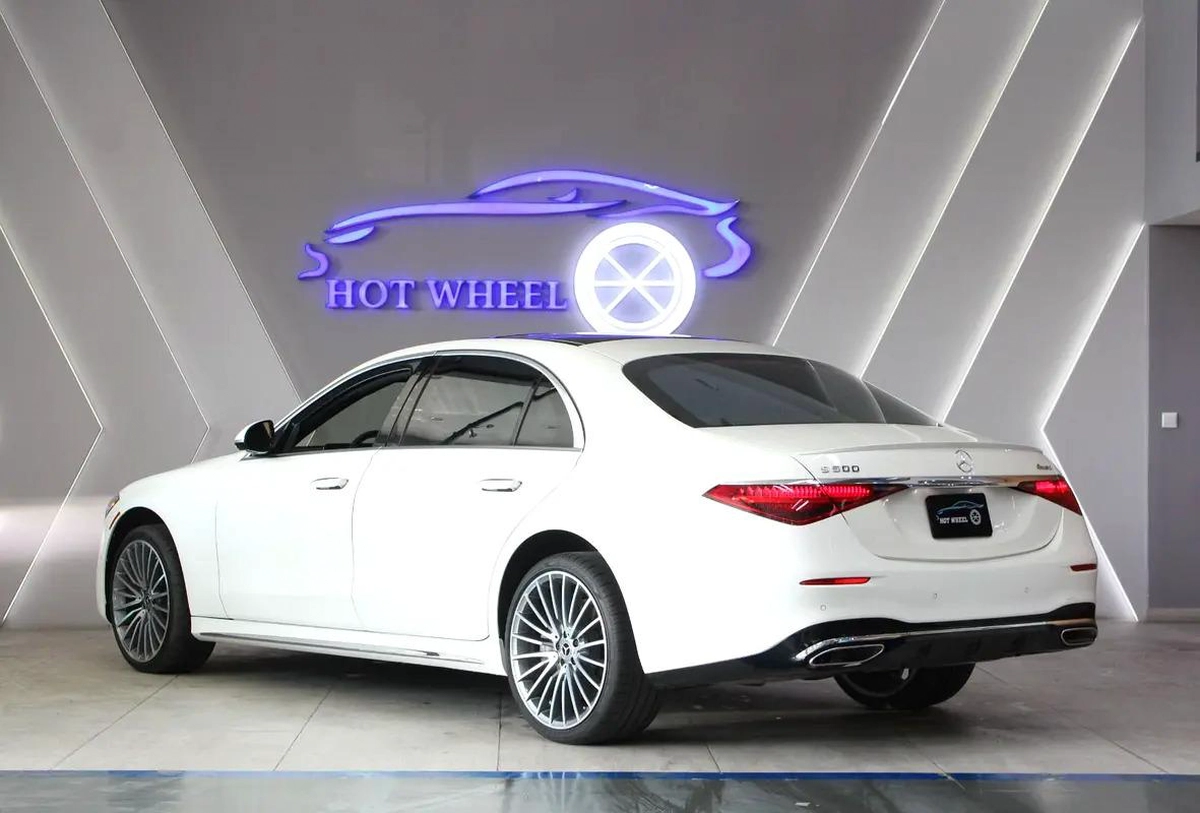 2023 - Mercedes-Benz S500 4Matic - with warranty for 275,000.00 AED-5-5