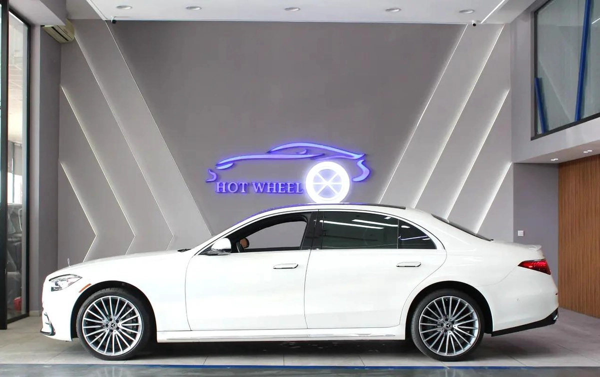 2023 - Mercedes-Benz S500 4Matic - with warranty for 275,000.00 AED-12-12