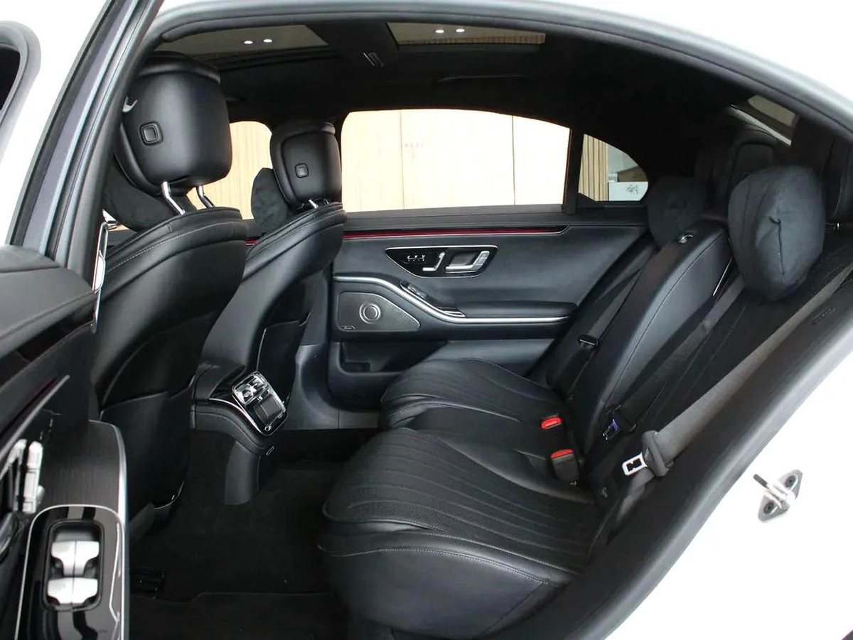 2023 - Mercedes-Benz S500 4Matic - with warranty for 275,000.00 AED-17-17