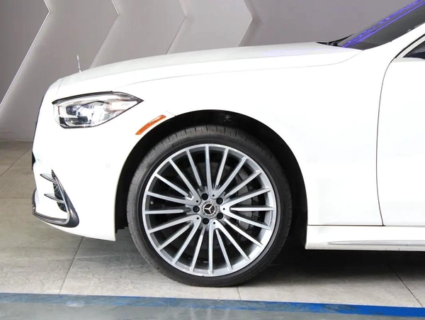 2023 - Mercedes-Benz S500 4Matic - with warranty for 275,000.00 AED