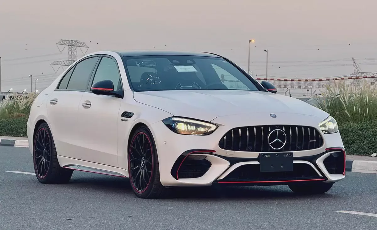 BENZ C63s | E PERFORMANCE | 2024 | 1739Km ONLY| BRAND NEW | FRESH JAPAN IMPORT-3-3