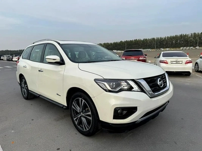 Nissan Pathfinder XE 2018 - GCC Specs - Perfect Family SUV-16