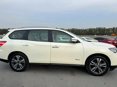 Nissan Pathfinder XE 2018 - GCC Specs - Perfect Family SUV-15