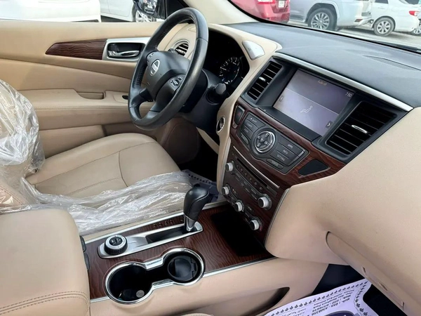 Nissan Pathfinder XE 2018 - GCC Specs - Perfect Family SUV