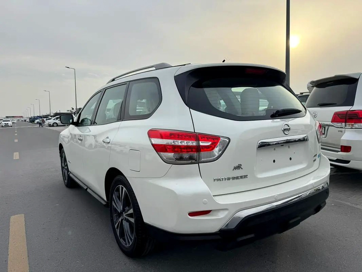 Nissan Pathfinder XE 2018 - GCC Specs - Perfect Family SUV-12-12