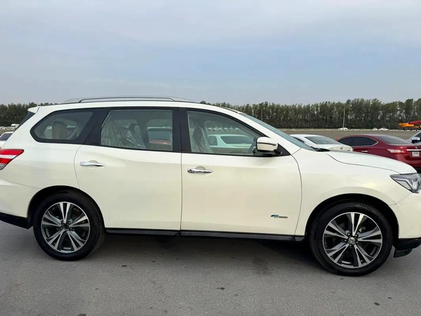 Nissan Pathfinder XE 2018 - GCC Specs - Perfect Family SUV