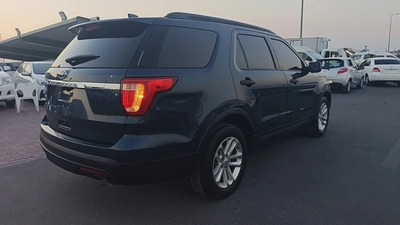 Ford Explorer XLS 2017 GCC Specs - Excellent Condition-3