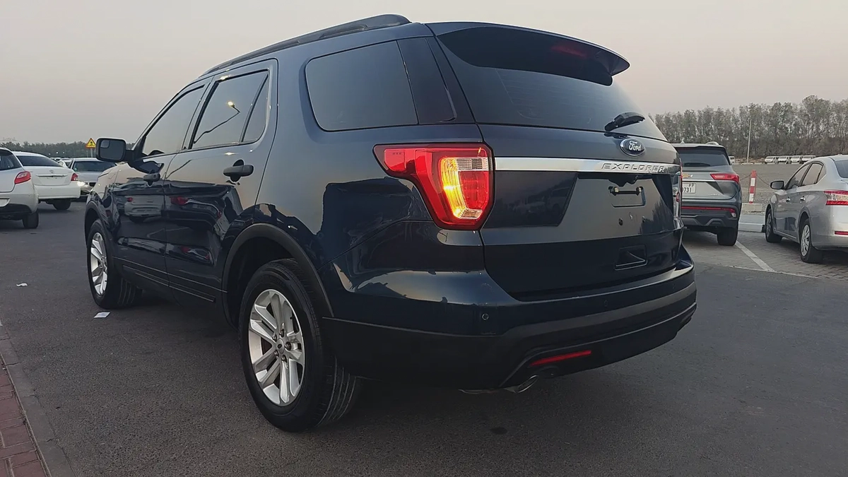 Ford Explorer XLS 2017 GCC Specs - Excellent Condition-7-7