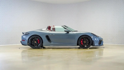 Porsche 718 Spyder RS-9