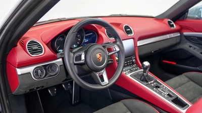 Porsche 718 Spyder RS-10