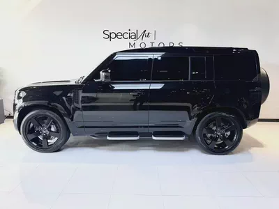 Land Rover Defender 110 HSE P400 - 2025 - GCC Specs - 26,000KM Only-3