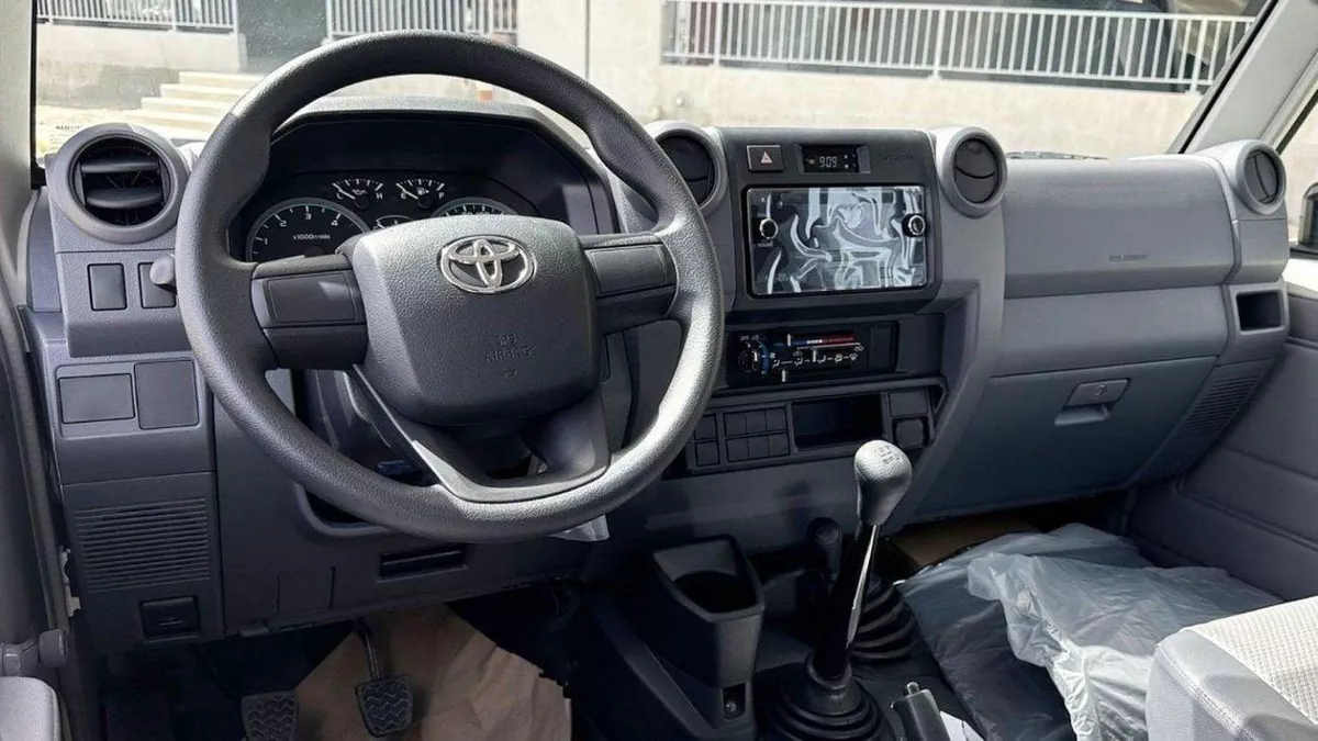 Toyota Land Cruiser Pick Up Toyota Land Cruiser Pickup LC79 4.2L Diesel V6 2024-6-0