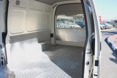 Toyota Hiace Panel Van 2023 GCC Specs-10