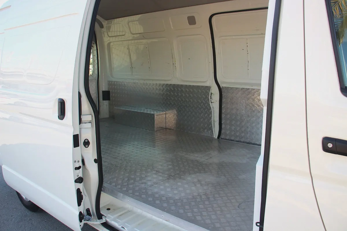 Toyota Hiace Panel Van 2023 GCC Specs-6-6